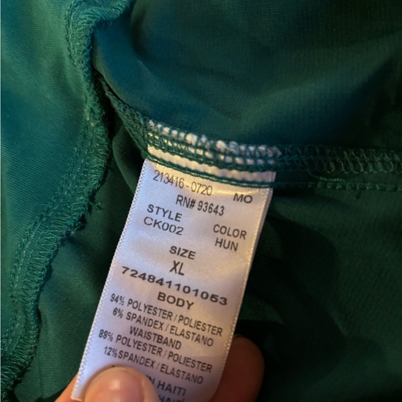 Green Cherokee scrub set - Picture 6 of 6